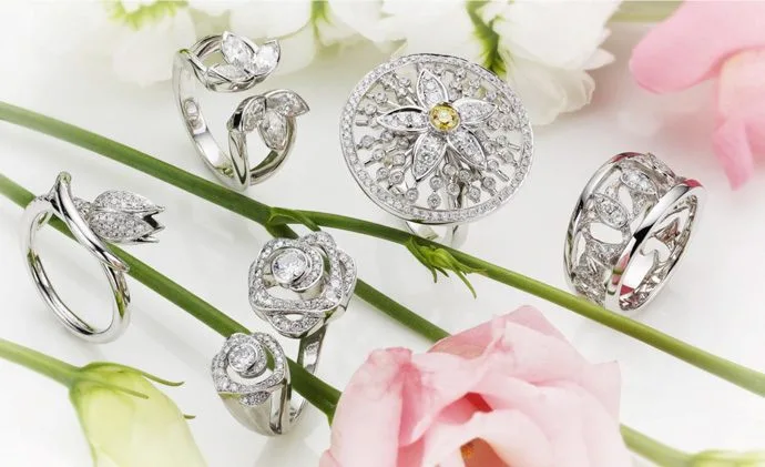 The exterior of a Boodles jewellery store.